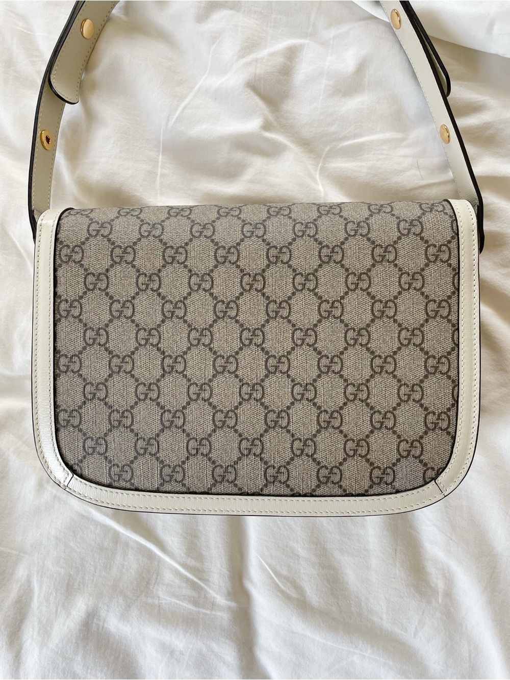 Gucci Supreme 1955 Horsebit Shoulder Bag with White Trim, Deadstock, Medium - Picture 4 of 10